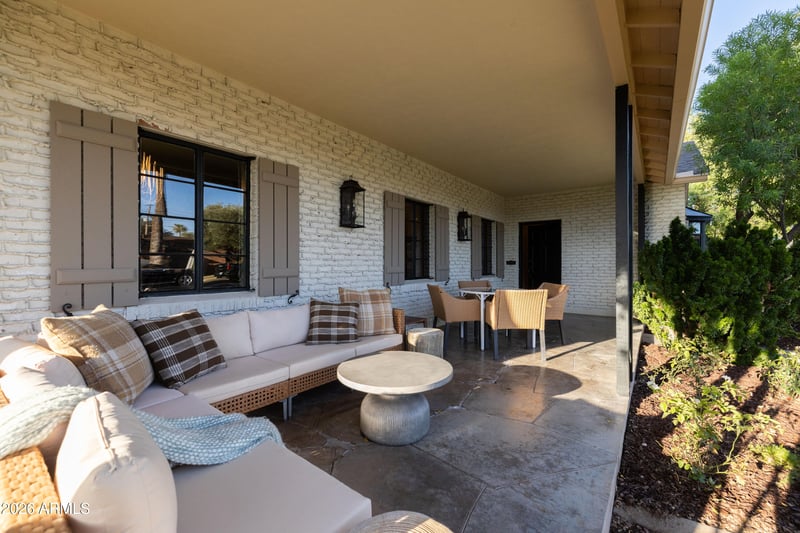 1601 Palmcroft Way SE, Phoenix, AZ 85007