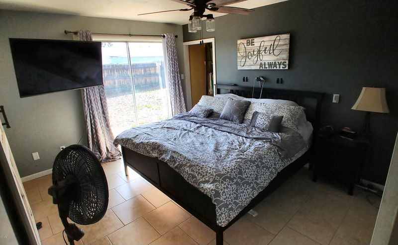 1601 W Rosemonte Dr, Phoenix, AZ 85027
