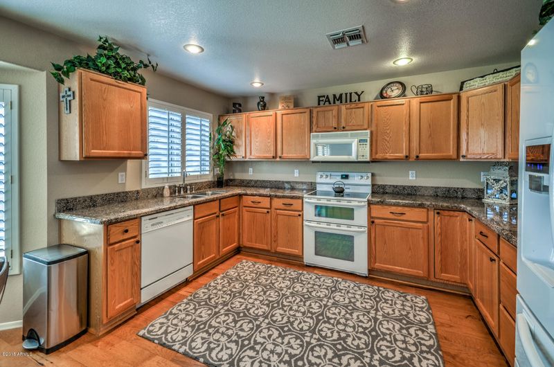 16013 N 7th Dr, Phoenix, AZ 85023