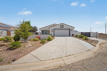 16013 Coral Rd, Arizona City, AZ 85123