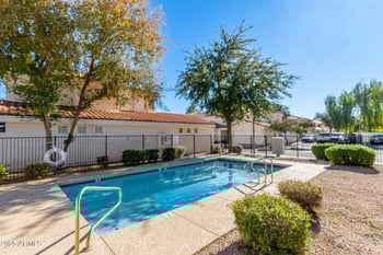 16015 30th St #109, Phoenix, AZ 85032