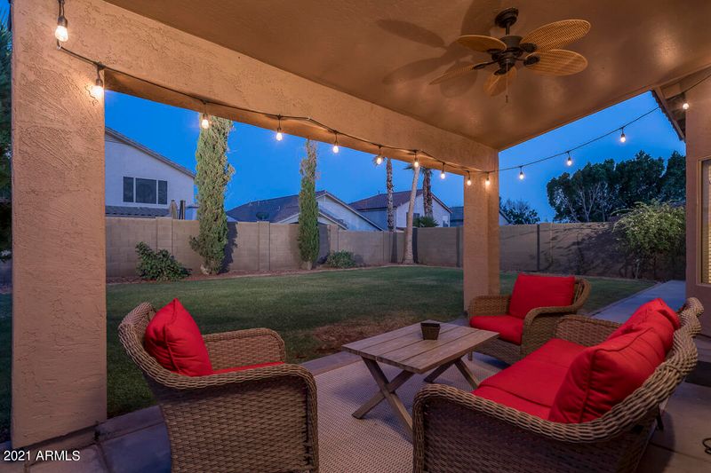 16015 S 18th Dr, Phoenix, AZ 85045