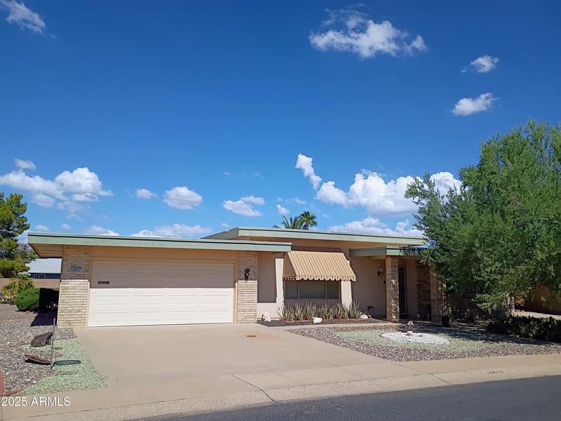 16017 Nicklaus Ln, Sun City, AZ 85351