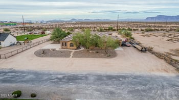 1602 Lobo St, San Tan Valley, AZ 85140
