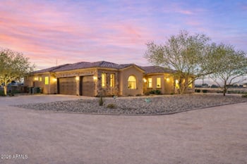 1602 Lobo St, San Tan Valley, AZ 85140