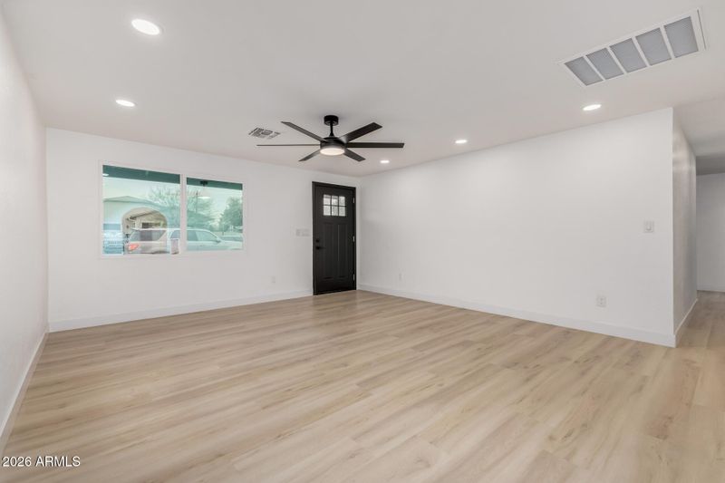 1602 N 57th Ave, Phoenix, AZ 85035