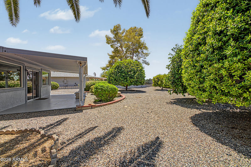 16022 N Lakeforest Dr, Sun City, AZ 85351