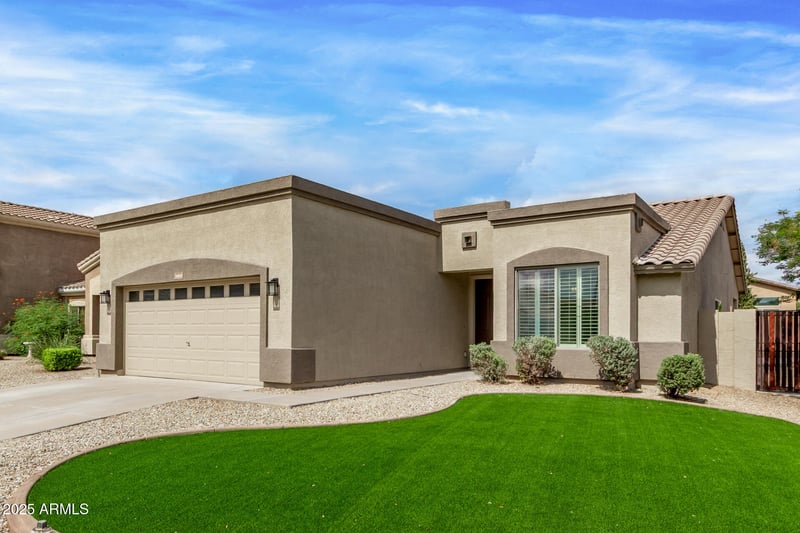 16024 Gelding Dr, Surprise, AZ 85379