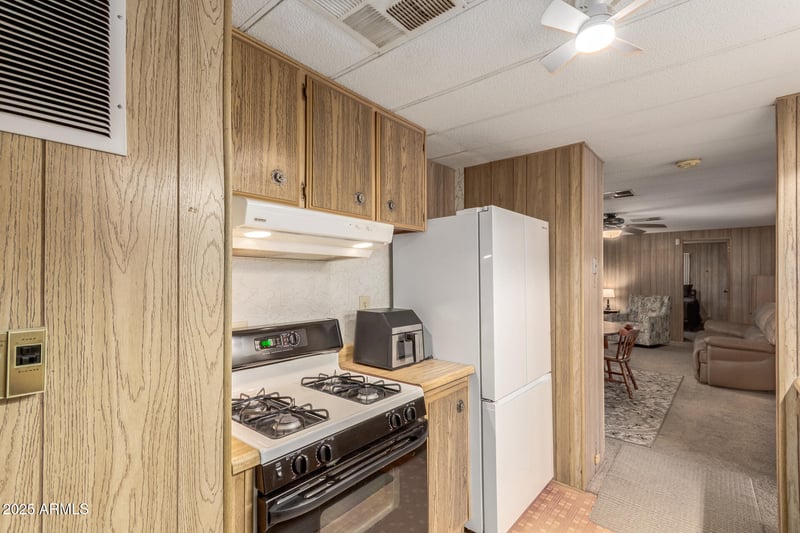 16026 N 67th Dr, Peoria, AZ 85382