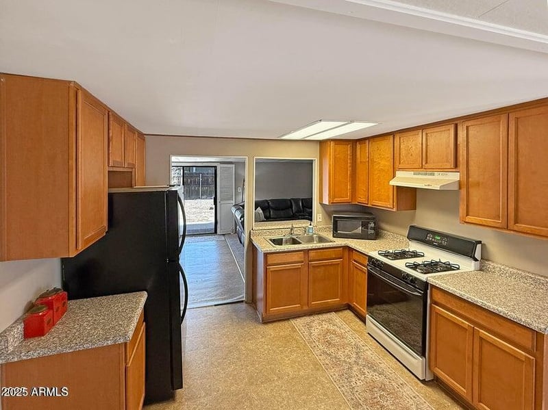 16027 67th Dr, Peoria, AZ 85382