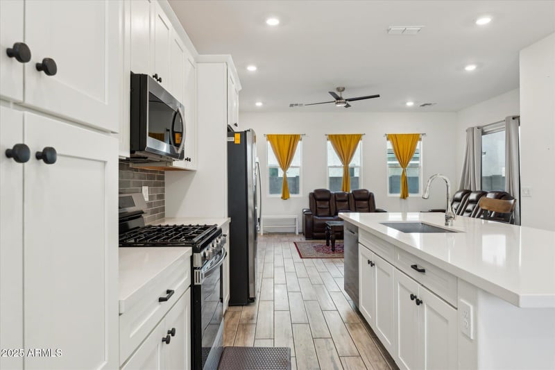16027 74th Ln, Peoria, AZ 85382