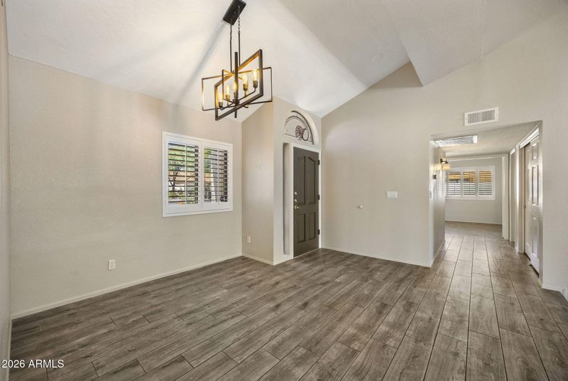 16035 N 10th St, Phoenix, AZ 85022