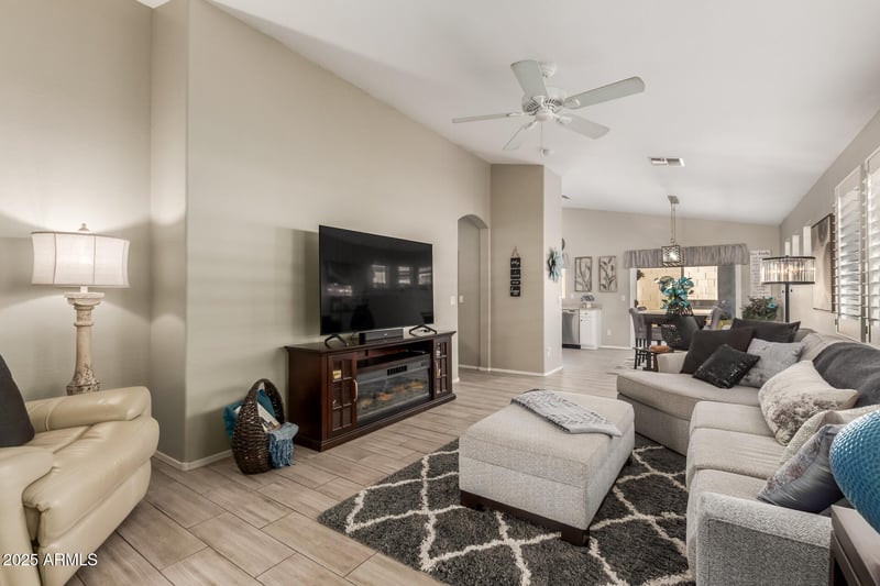 16036 11th Ave #1108, Phoenix, AZ 85023
