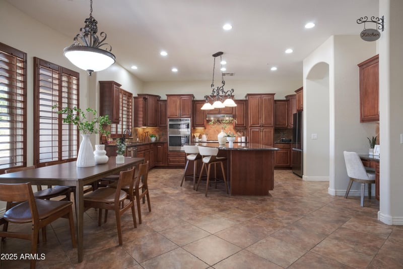 1604 Calle De Pompas --, Phoenix, AZ 85085