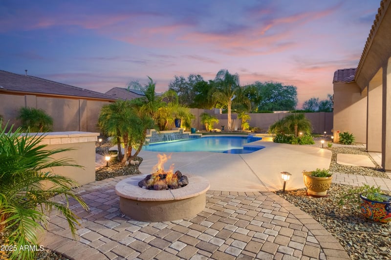 1604 Calle De Pompas --, Phoenix, AZ 85085