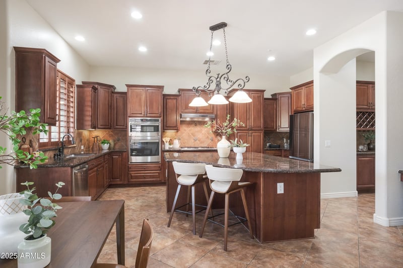 1604 Calle De Pompas --, Phoenix, AZ 85085