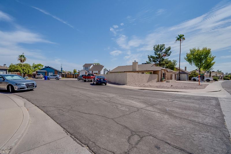 1604 W Curry Dr, Chandler, AZ 85224