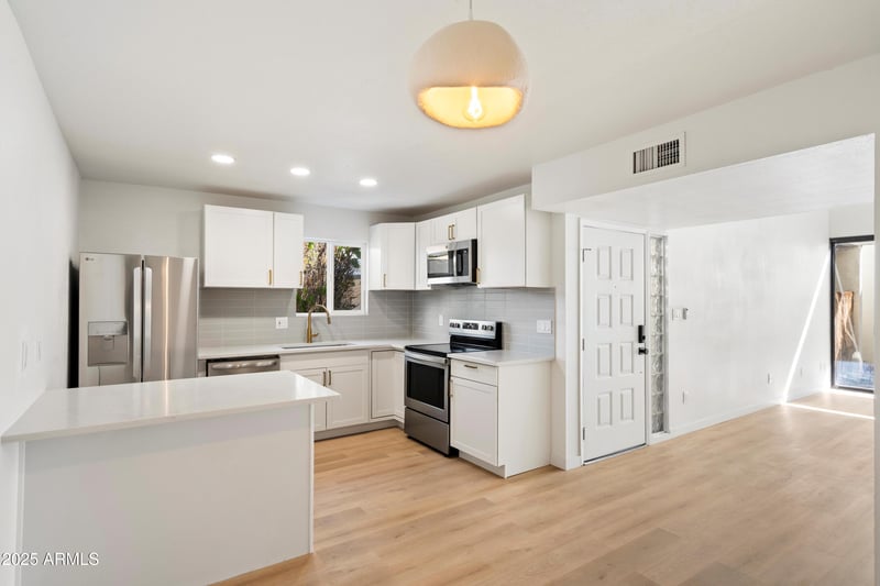 16041 31st St #12, Phoenix, AZ 85032