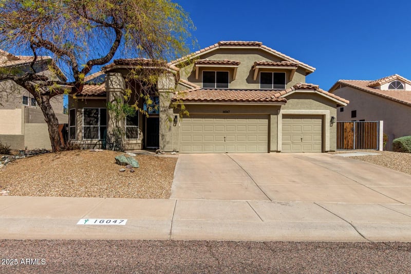 16047 14th Dr, Phoenix, AZ 85045