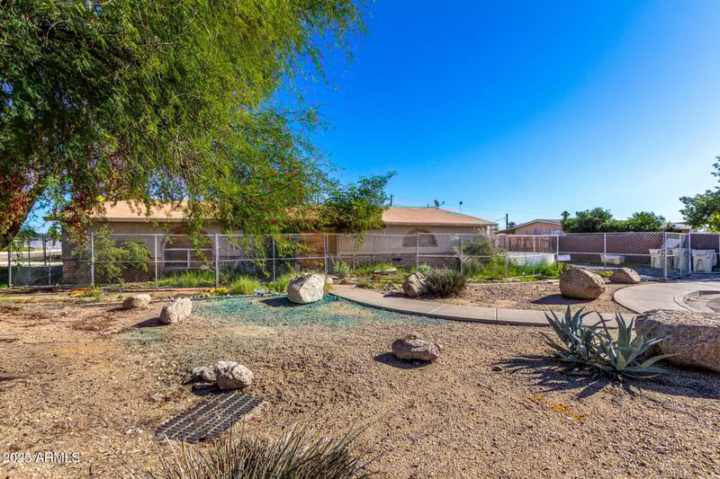 16047 67th Ave #-, Glendale, AZ 85306