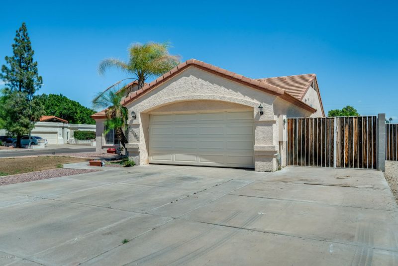 16047 N 35th Dr, Phoenix, AZ 85053