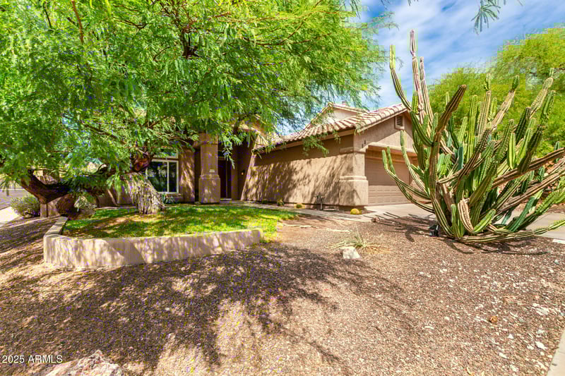 16052 24th Pl, Phoenix, AZ 85048