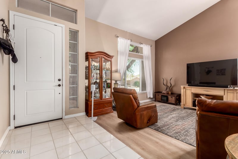 16052 24th Pl, Phoenix, AZ 85048
