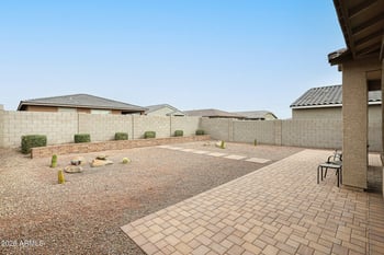 16062 Gray Fox Trl, Surprise, AZ 85387