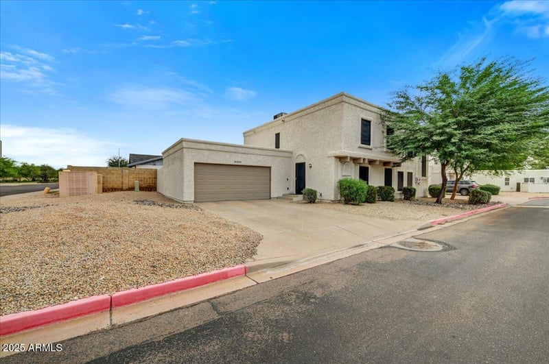 16063 26th Ave, Phoenix, AZ 85023