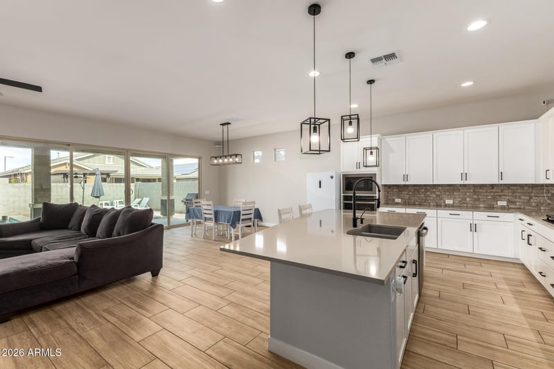 16064 Montana De Oro Dr, Surprise, AZ 85387