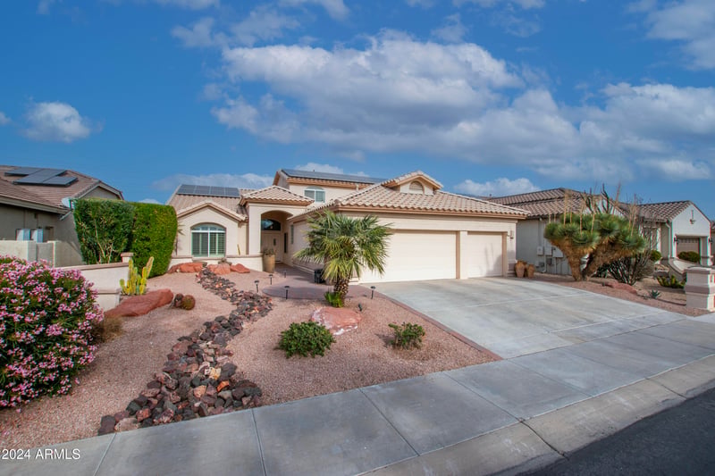 16068 Edgemont Ave, Goodyear, AZ 85395