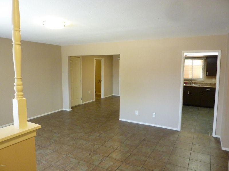 1607 W Behrend Dr, Phoenix, AZ 85027
