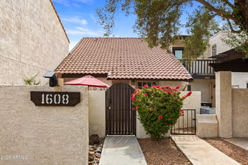 1608 Torre Molinos Cir, Tempe, AZ 85281
