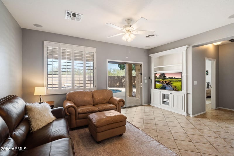 1608 Kuralt Dr, Anthem, AZ 85086