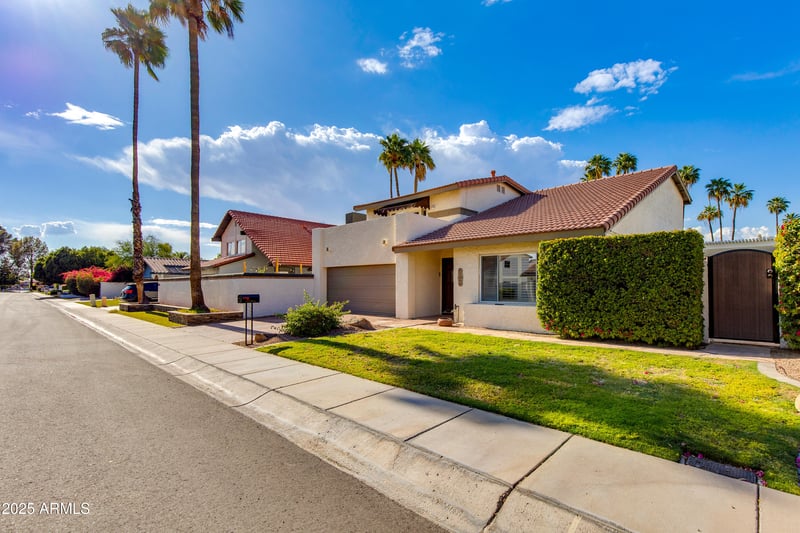 1608 Weathervane Ln, Tempe, AZ 85283