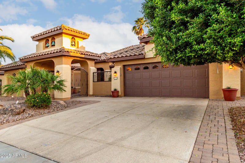 16081 Piccadilly Rd, Goodyear, AZ 85395