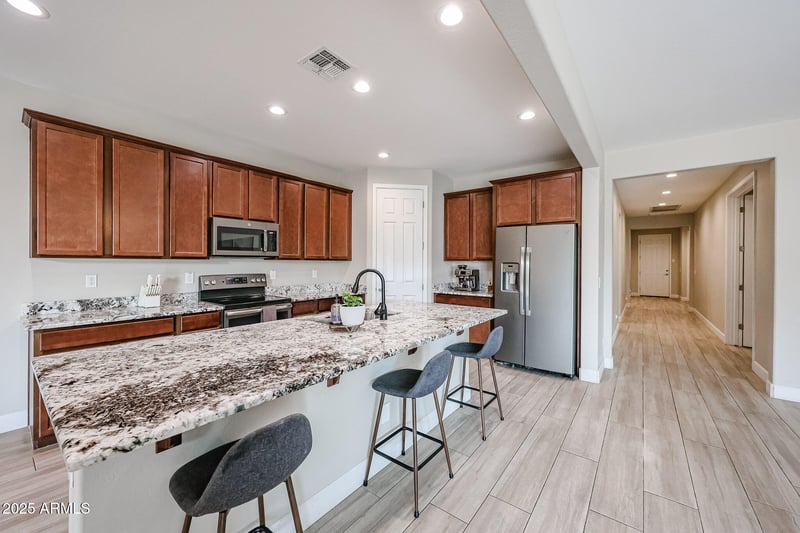 16083 Laurel Ln, Surprise, AZ 85379