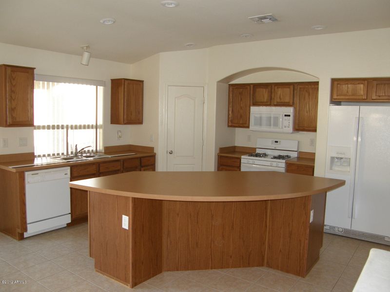 16094 W Winslow Dr, Goodyear, AZ 85338