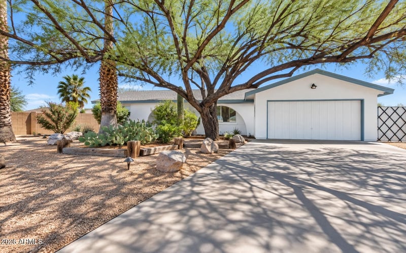 161 W 15th Ave, Apache Junction, AZ 85120