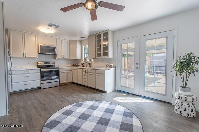 161 W 15th Ave, Apache Junction, AZ 85120