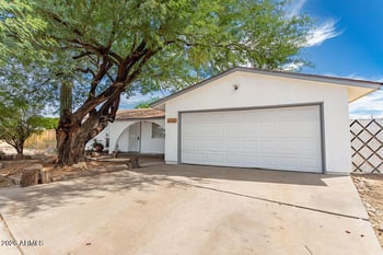 161 W 15th Ave, Apache Junction, AZ 85120