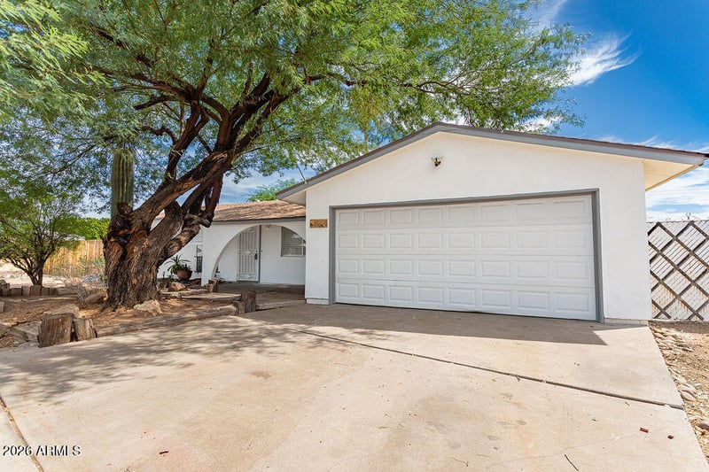 161 W 15th Ave, Apache Junction, AZ 85120