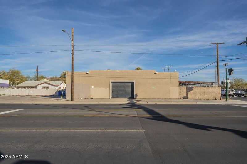 1610 W Buckeye Rd, Phoenix, AZ 85007