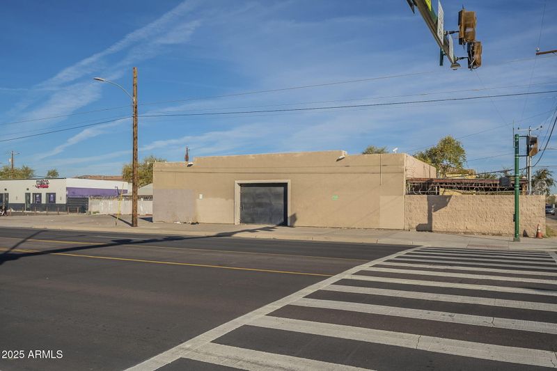 1610 W Buckeye Rd, Phoenix, AZ 85007
