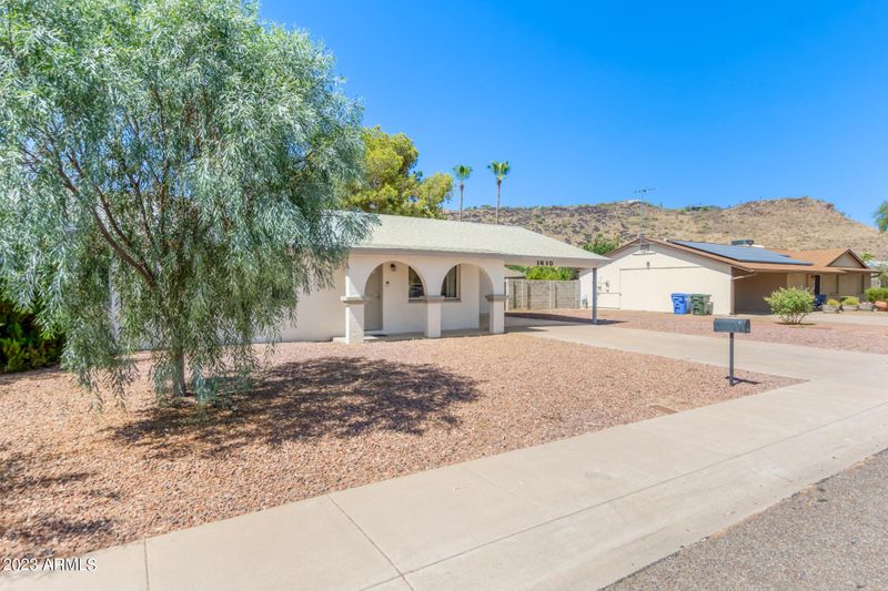 1610 W Eugie Ave, Phoenix, AZ 85029