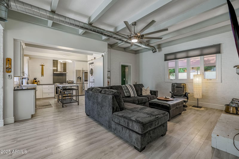 1610 W Wilshire Dr, Phoenix, AZ 85007