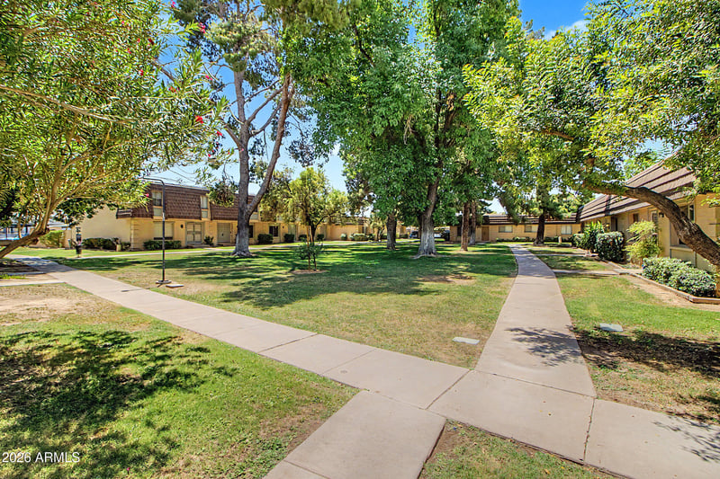 1611 E Newport Dr, Tempe, AZ 85282