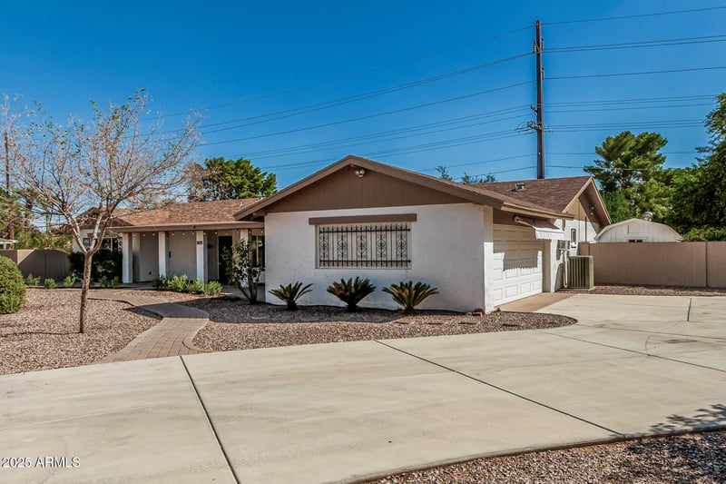 1611 Greenway St, Mesa, AZ 85203