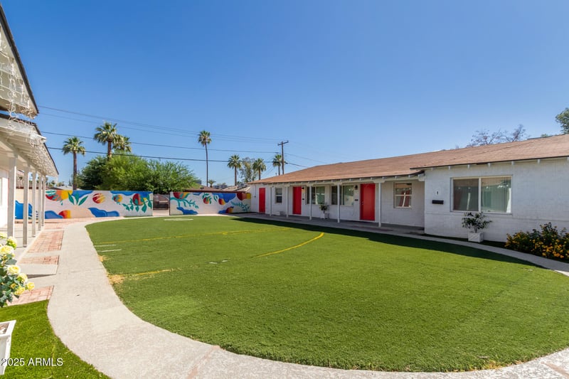 1611 Osborn Rd, Phoenix, AZ 85015