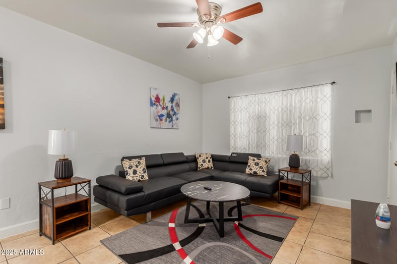 1611 Osborn Rd, Phoenix, AZ 85015